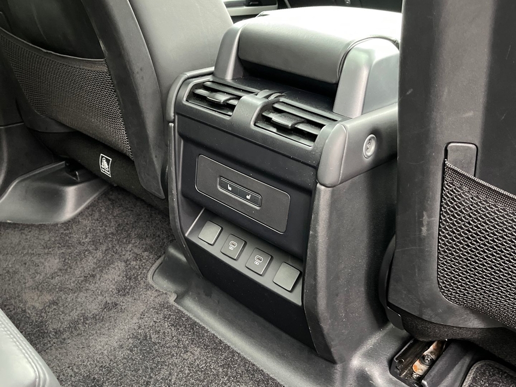 Land Rover Defender 110 3.0 D250 X-dynamic Hse 110 Black #18