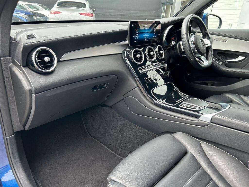 Mercedes-Benz GLC Class 300 4Matic Amg Line Premium Plus Silver #22