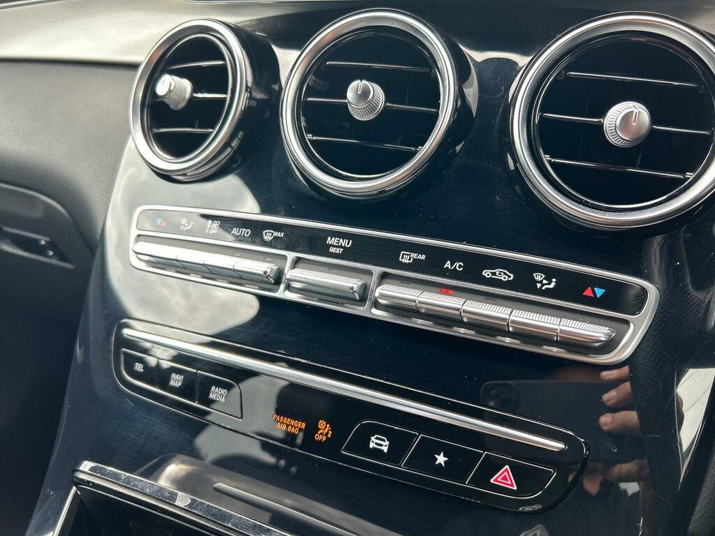 Mercedes-Benz GLC Class 300 4Matic Amg Line Premium Plus Silver #12