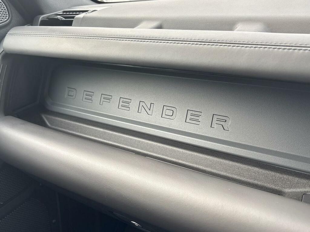 Land Rover Defender 110 3.0 D250 X-dynamic Se 110 Green #39