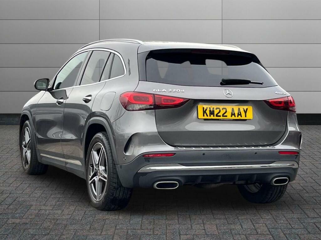 Mercedes-Benz GLA Class Gla 200 Sport White #2
