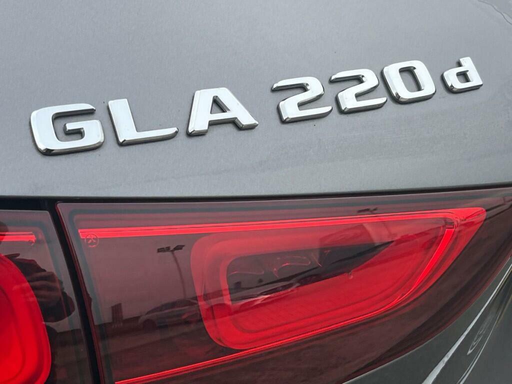Mercedes-Benz GLA Class Gla 200 Sport White #27