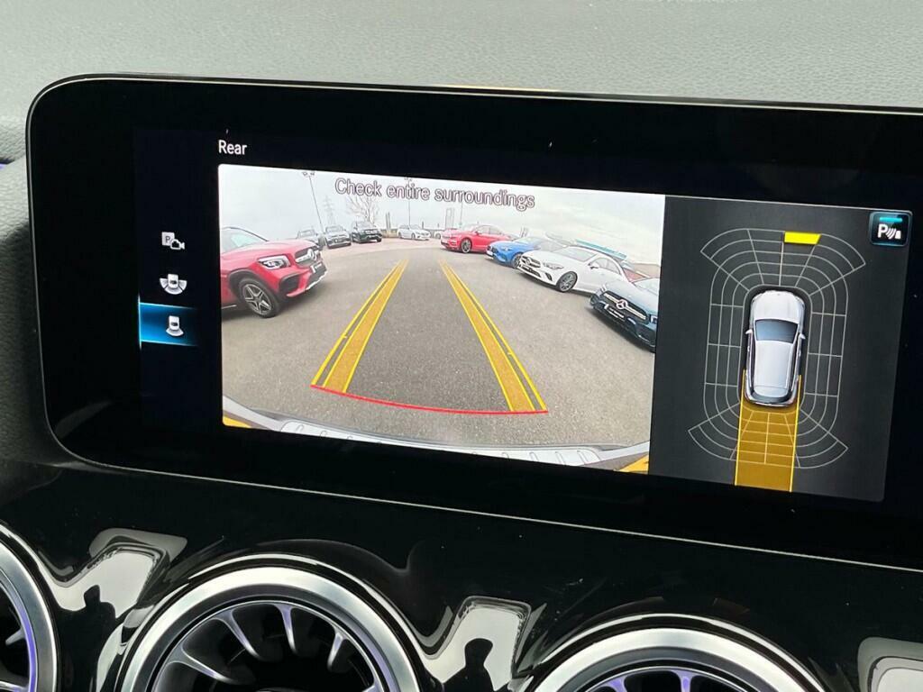Mercedes-Benz GLA Class Gla 200 Sport White #11