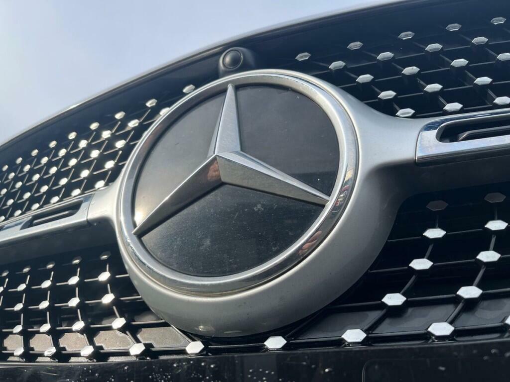 Mercedes-Benz GLA Class Gla 200 Sport White #23