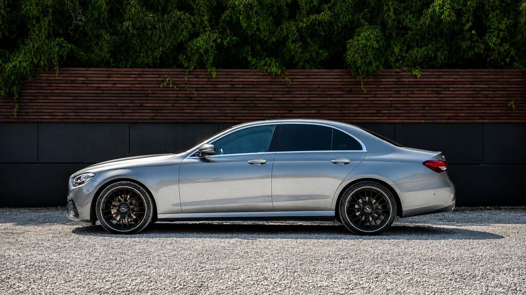 Mercedes-Benz E Class 2023 2.0 E220dh Mhev Amg Line Premium Saloon Grey #5