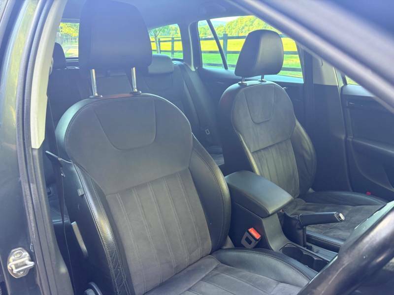 Skoda Octavia 2.0 Scout Tdi 148 Bhp White #10