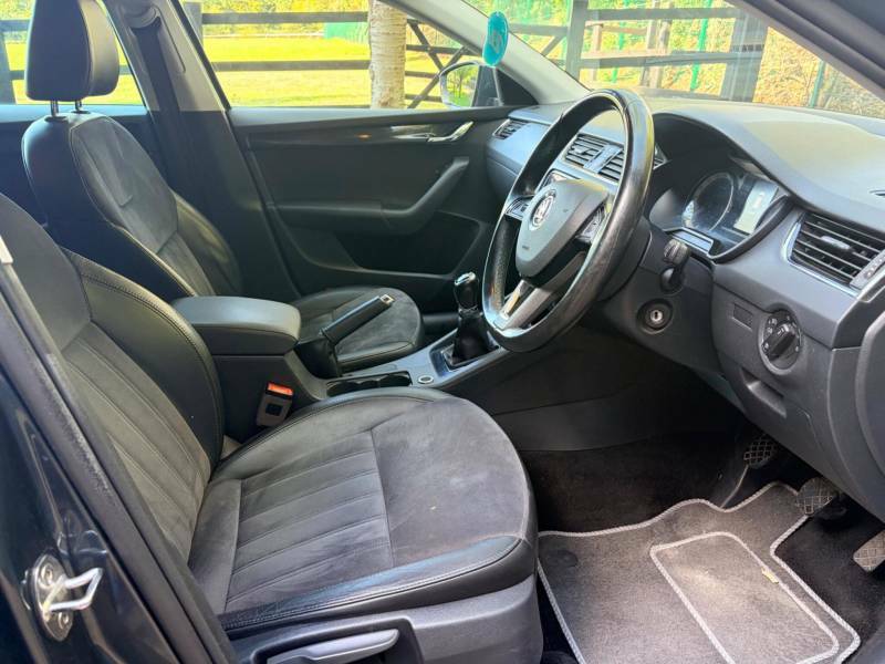 Skoda Octavia 2.0 Scout Tdi 148 Bhp White #11