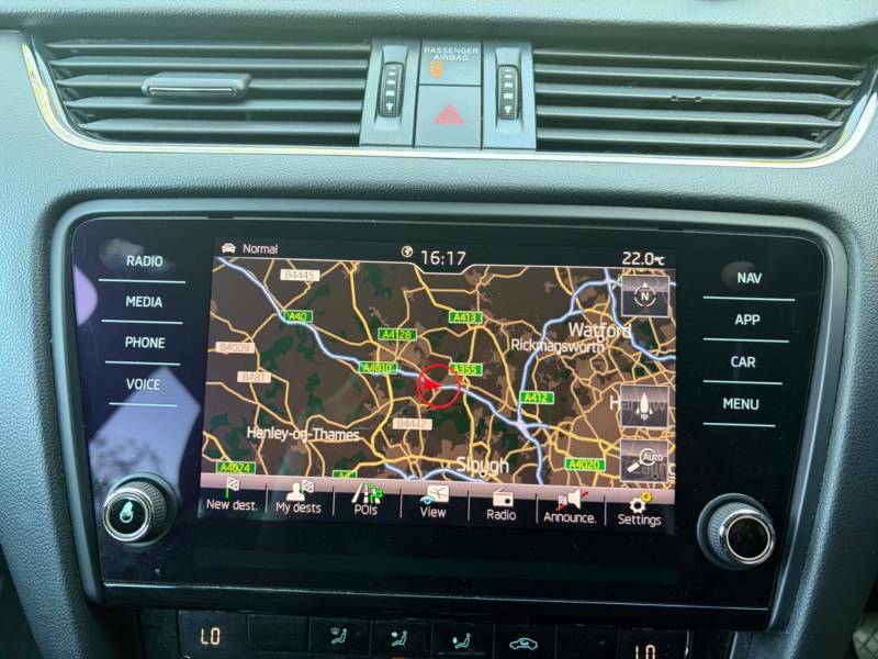 Skoda Octavia 2.0 Scout Tdi 148 Bhp White #20