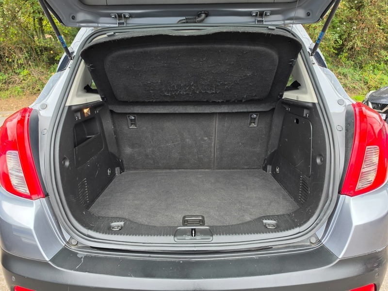 Vauxhall Mokka 1.6L Exclusiv White #9