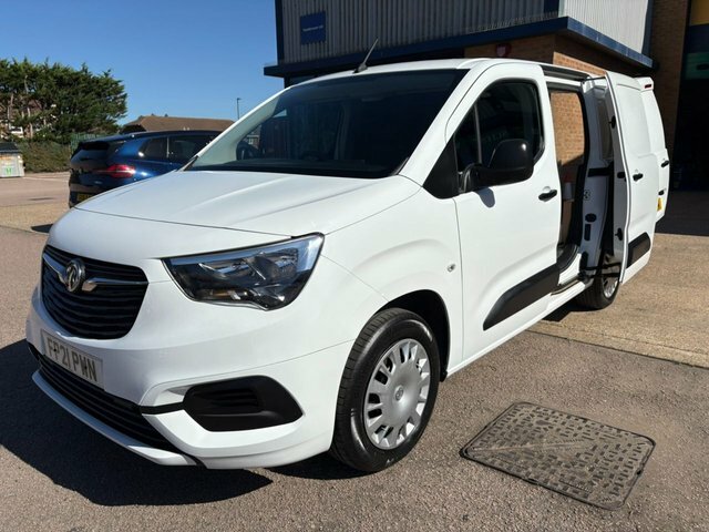 Vauxhall Combo Sportive L1 1.5 Turbo White #3