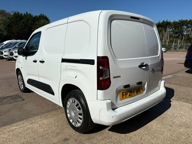 Vauxhall Combo Sportive L1 1.5 Turbo White #6