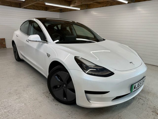 Tesla Model 3 Standard Range Plus Saloon Rwd White