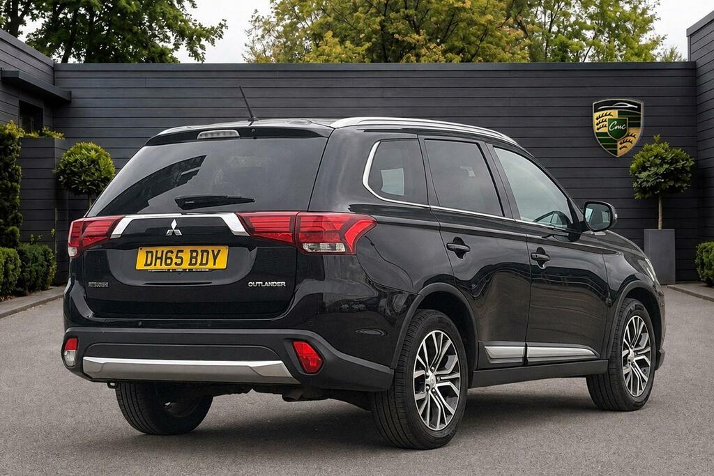 Mitsubishi Outlander 2.2 Di-d Gx3 4Wd Euro 6 Black #3