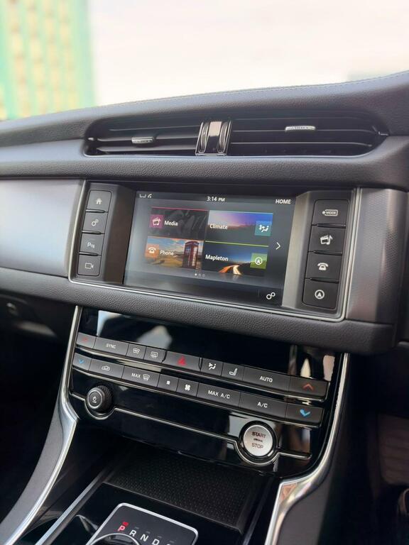 Jaguar XF 2.0I Prestige Red #35