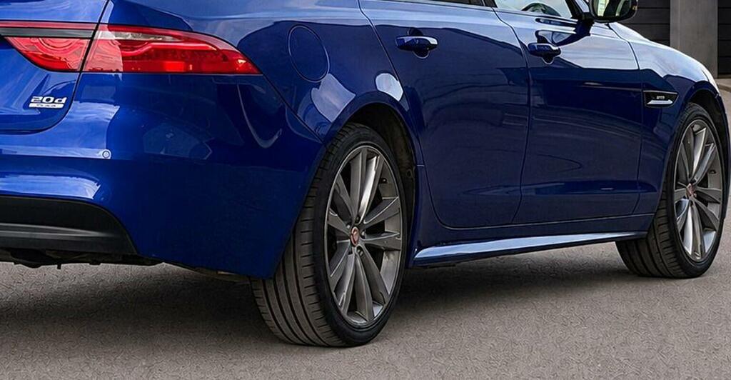 Jaguar XF 2.0I Prestige Red #21