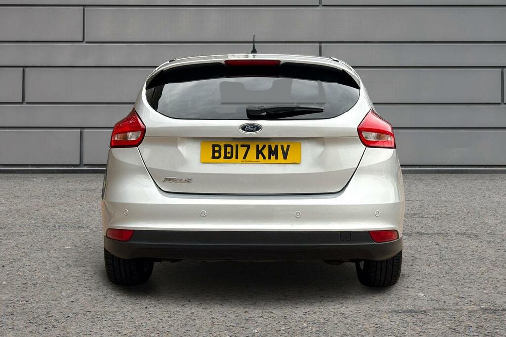 Ford Focus Ford Focus Hatchback 1.5 Tdci 120 Titanium Silver #5