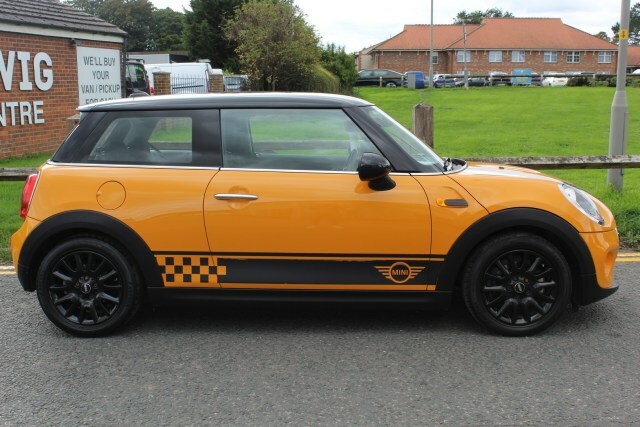 Mini Hatch Cooper Orange #2