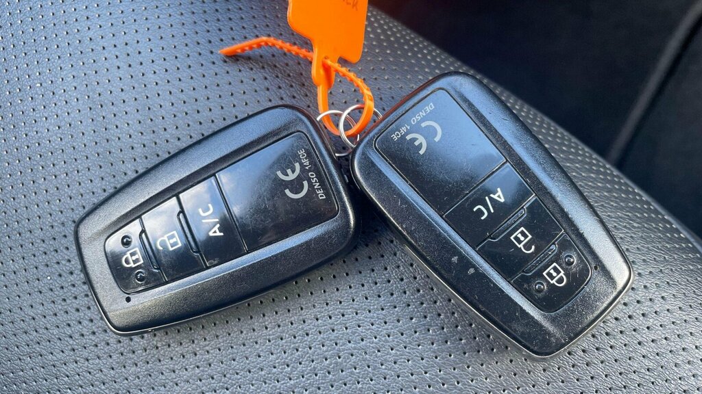 Toyota Prius 1.8 Vvti Excel Cvt Blue #29