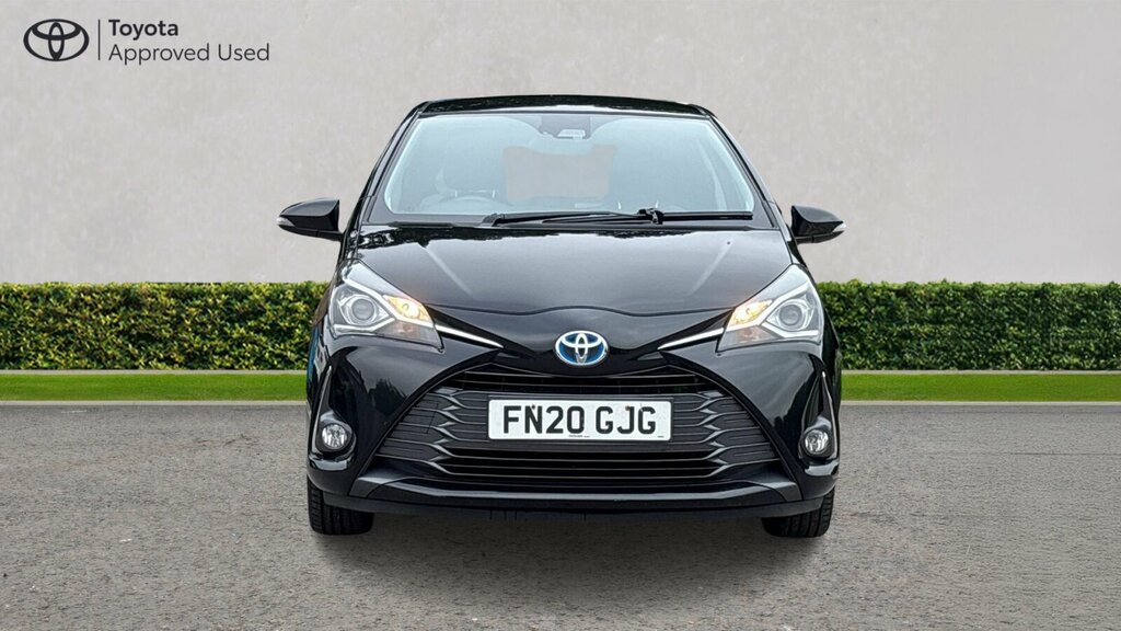 Toyota Yaris Design Black #22
