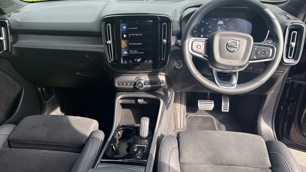 Volvo XC40 Petrol Black #5