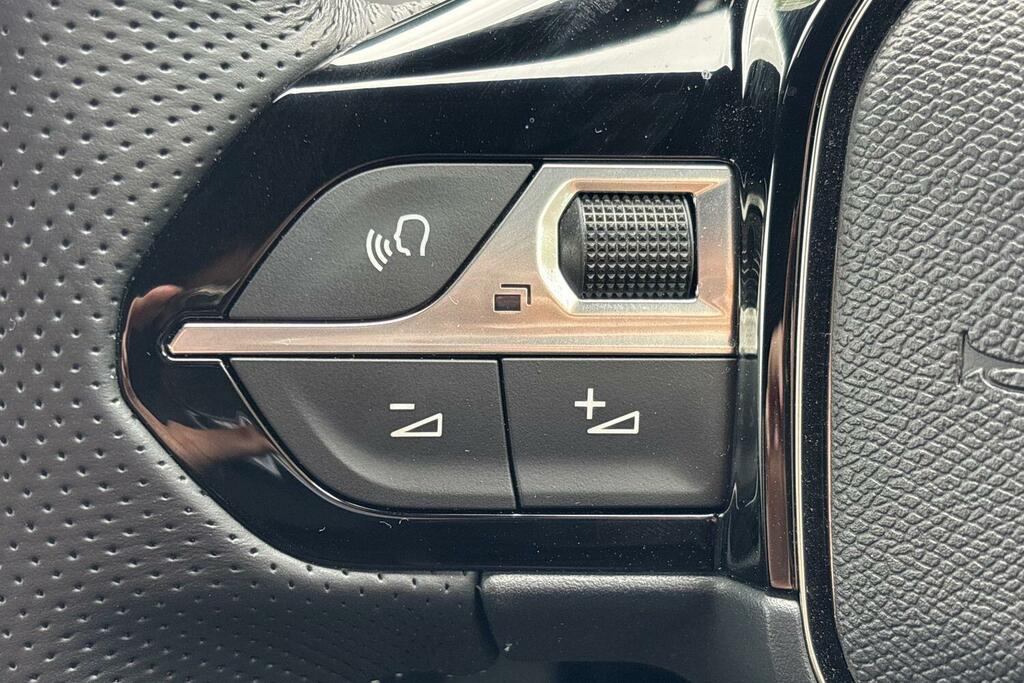 Peugeot e-208 50Kwh Allure  #16