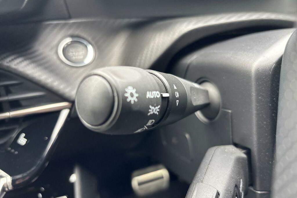 Peugeot e-208 50Kwh Allure  #30