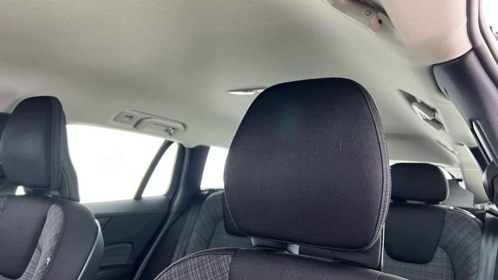 Volvo V60 2.0 B3p Momentum Blue #11