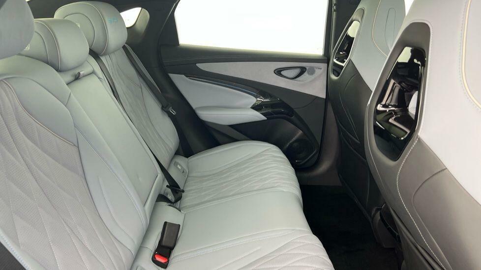 Byd Seal 82.5Kwh Excellence Saloon Awd White #12
