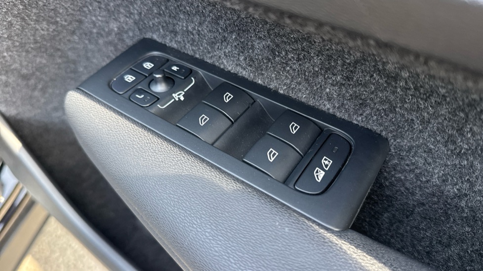 Volvo XC40 Recharge Twin Ultimate Awd Silver #23