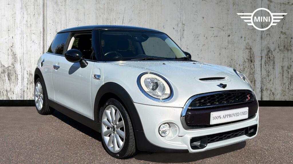 Mini Hatch Level 3 Black
