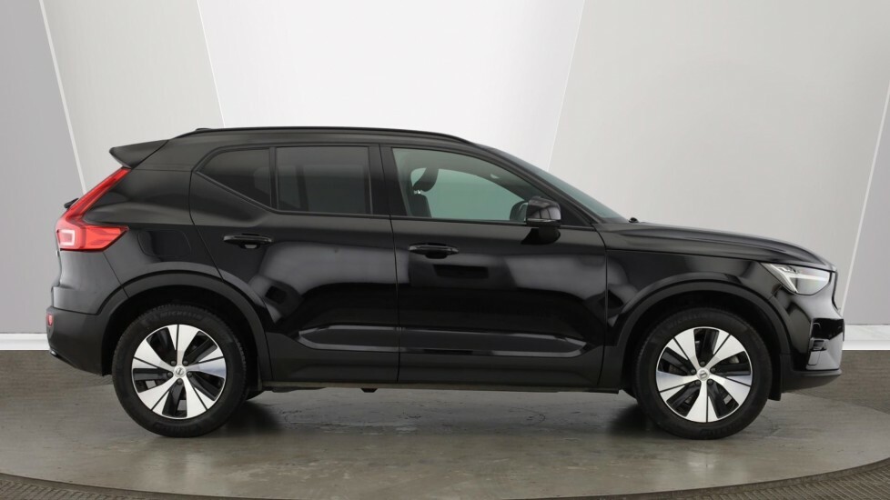 Volvo XC40 Recharge Plus, T4 Plug-in Hybrid, Black #4