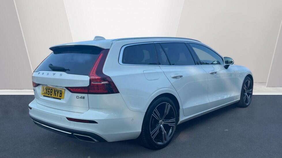 Volvo V60 D4 Inscription Pro White #2