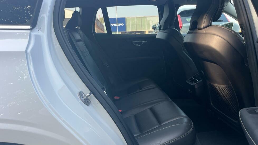 Volvo V60 D4 Inscription Pro White #6