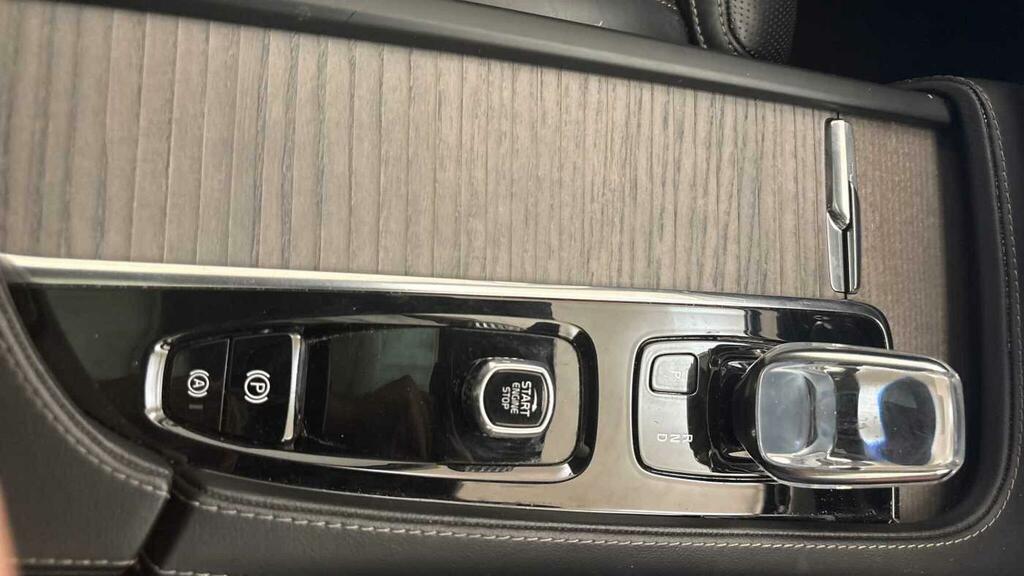 Volvo XC90 B5 P Awd Momentum Blue #32