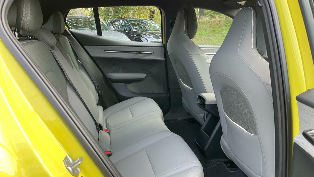 Volvo EX30 Single Motor Extended Range Plus - 2024 Yellow #11