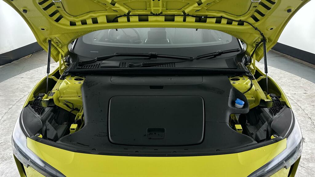 Volvo EX30 Plus Black #29