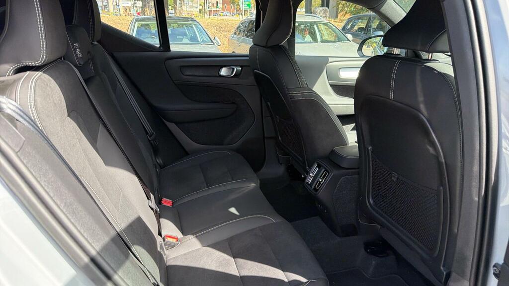 Volvo XC40 2.0 B3p Plus Black Edition Grey #11