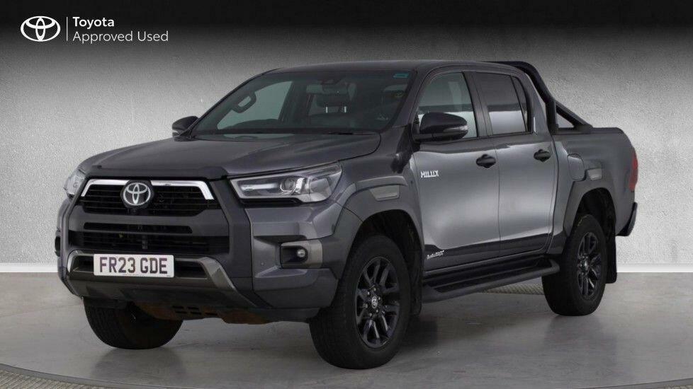 Toyota HILUX 2.8 D-4d Invincible X 4Wd Euro 6 Ss Grey #3