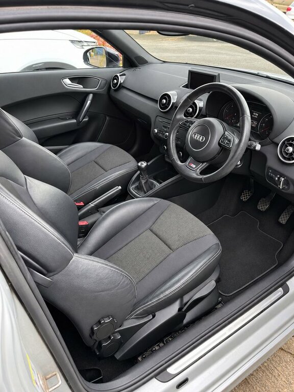 Audi A1 2014 1.6 Tdi S Line Style Edition Hatchback Di Silver #3