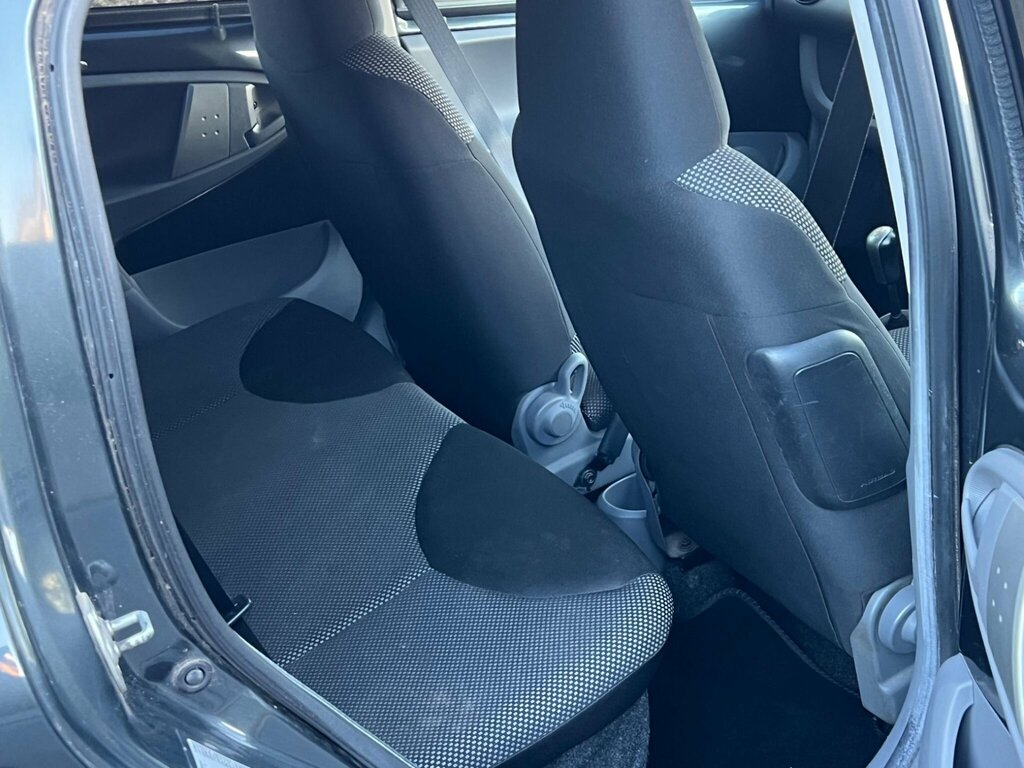 Toyota Aygo White #10