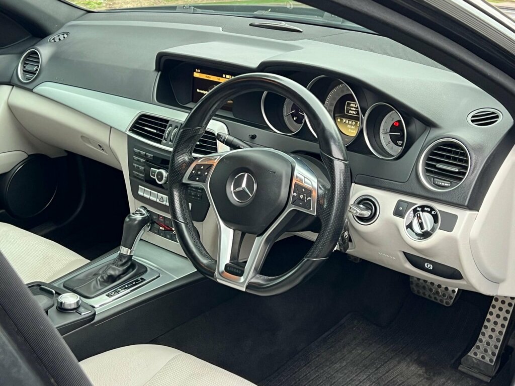 Mercedes-Benz C Class C220 Amg Sport Cdi Blueefficiency Red #8