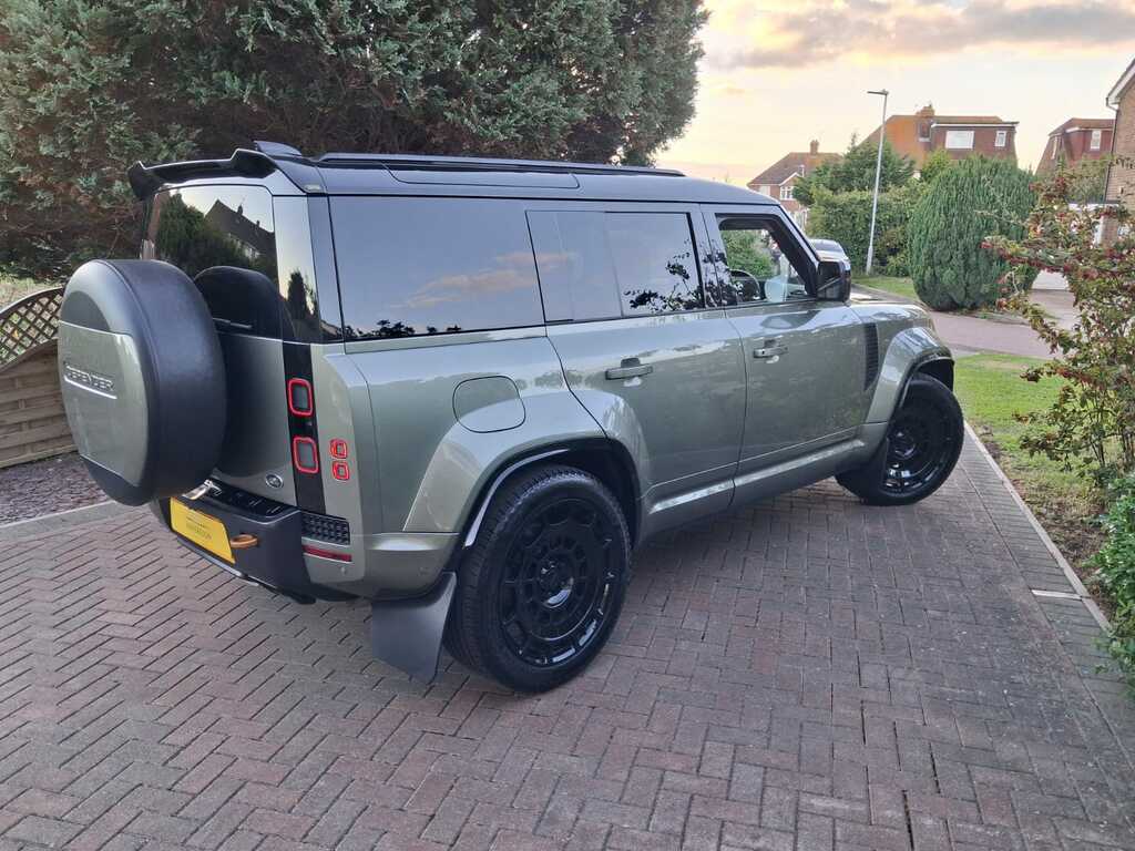 Land Rover Defender 110 3.0 D250 X-dynamic Se 110 Black #32