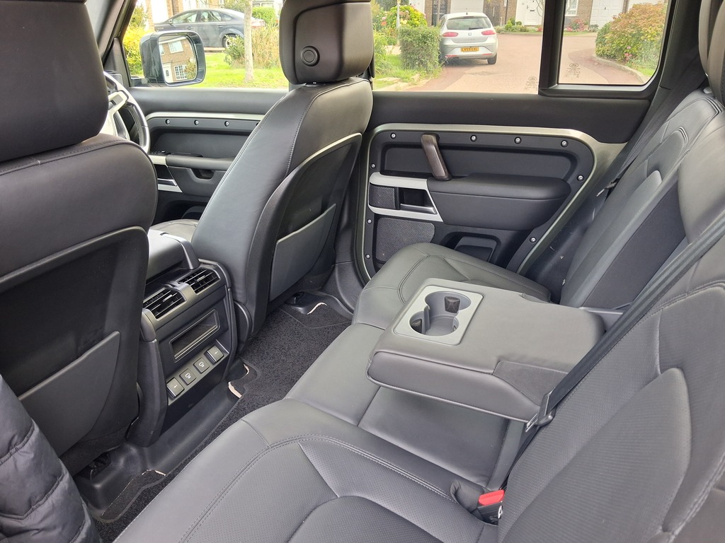 Land Rover Defender 110 3.0 D250 X-dynamic Se 110 Black #15