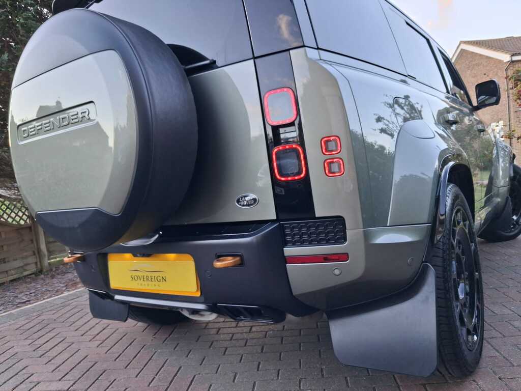 Land Rover Defender 110 3.0 D250 X-dynamic Se 110 Black #29