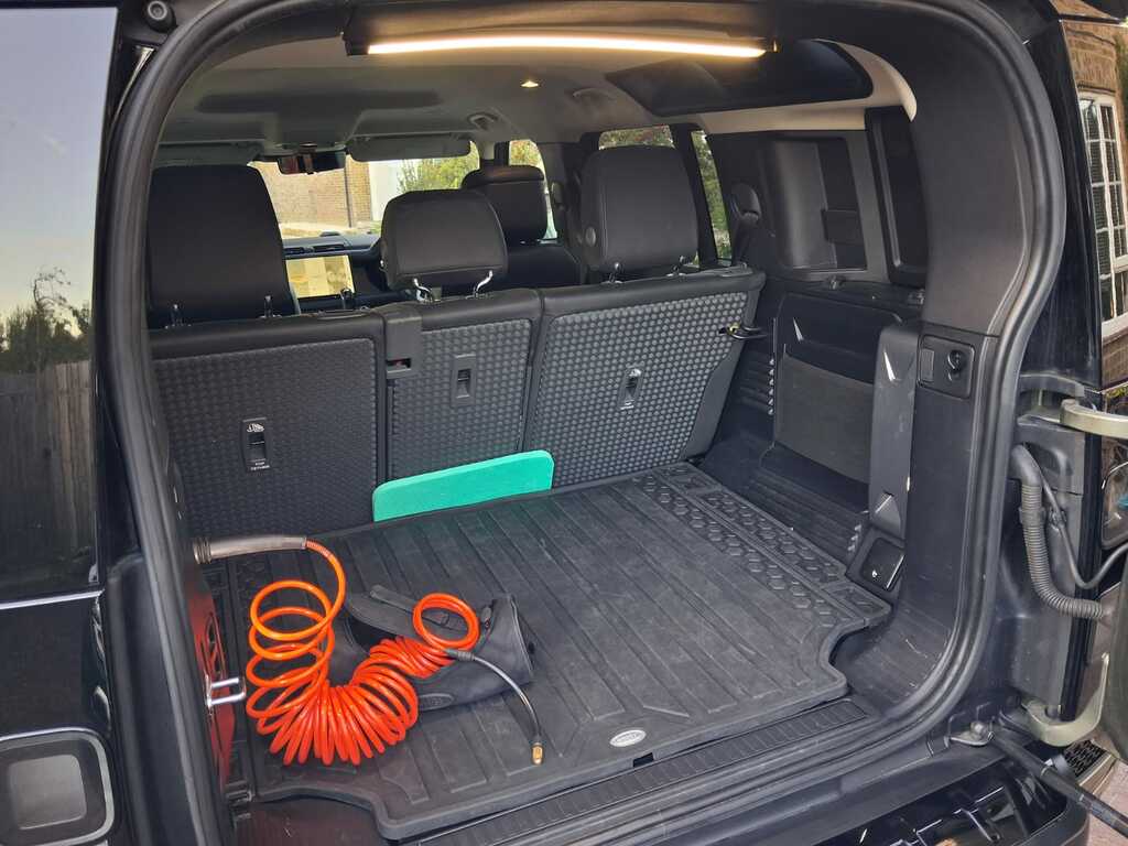 Land Rover Defender 110 3.0 D250 X-dynamic Se 110 Black #25