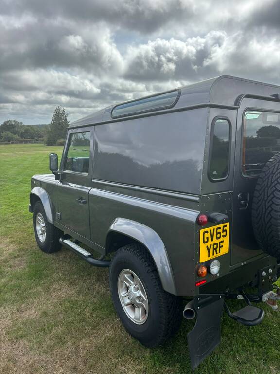 Land Rover Defender 90 Diesel Silver #8