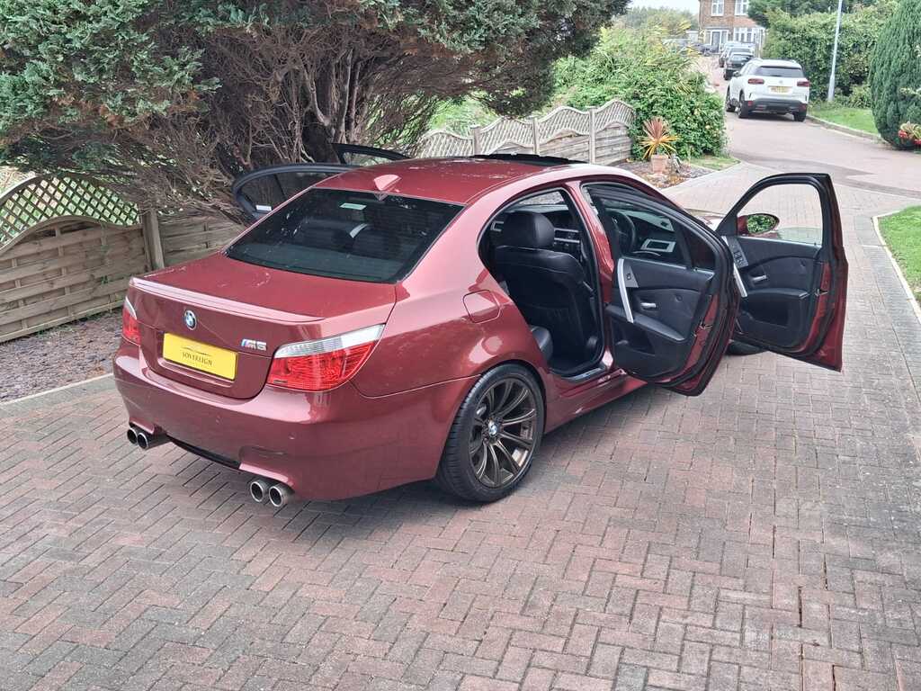 BMW M5 5.0 V10 Smg Red #4