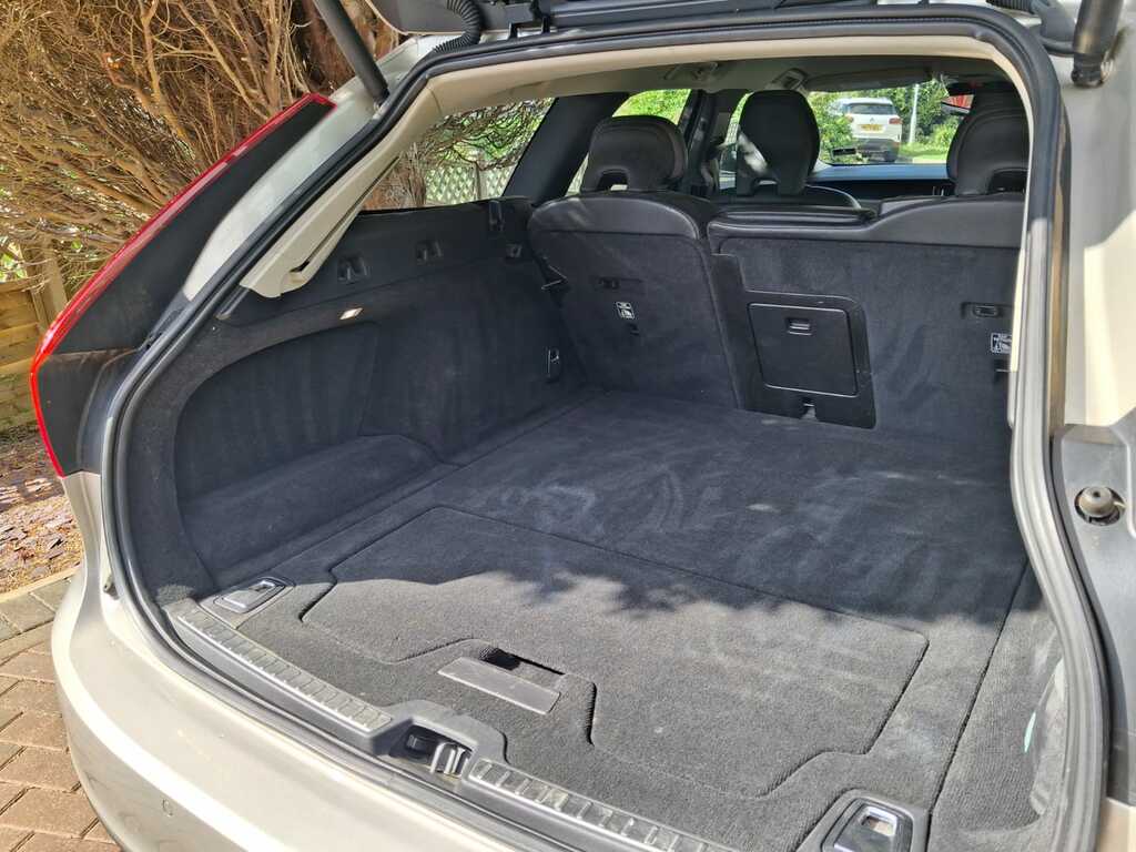Volvo V90 2.0 D4 R Design Geartronic Grey #10