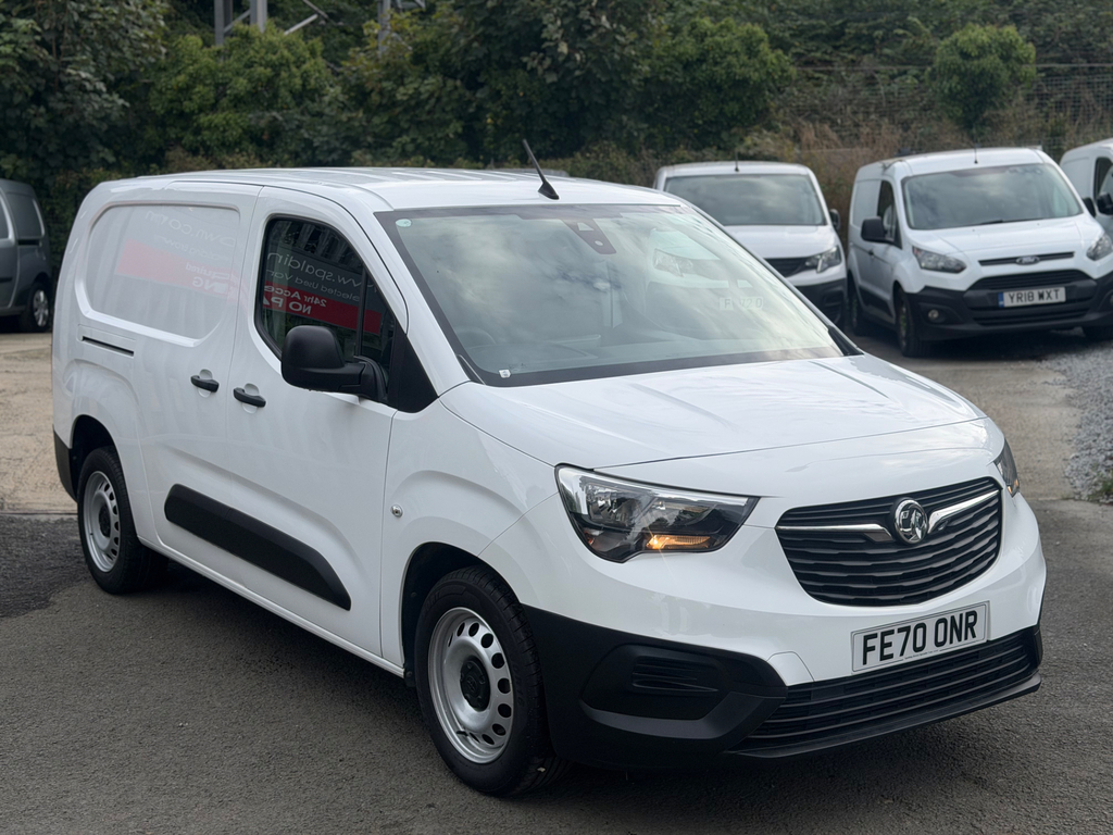 Vauxhall Combo 1.5 Turbo D 2300 Edition Crew Van Double Cab D White