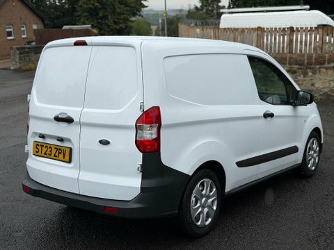 Ford Transit Courier Mpv #6